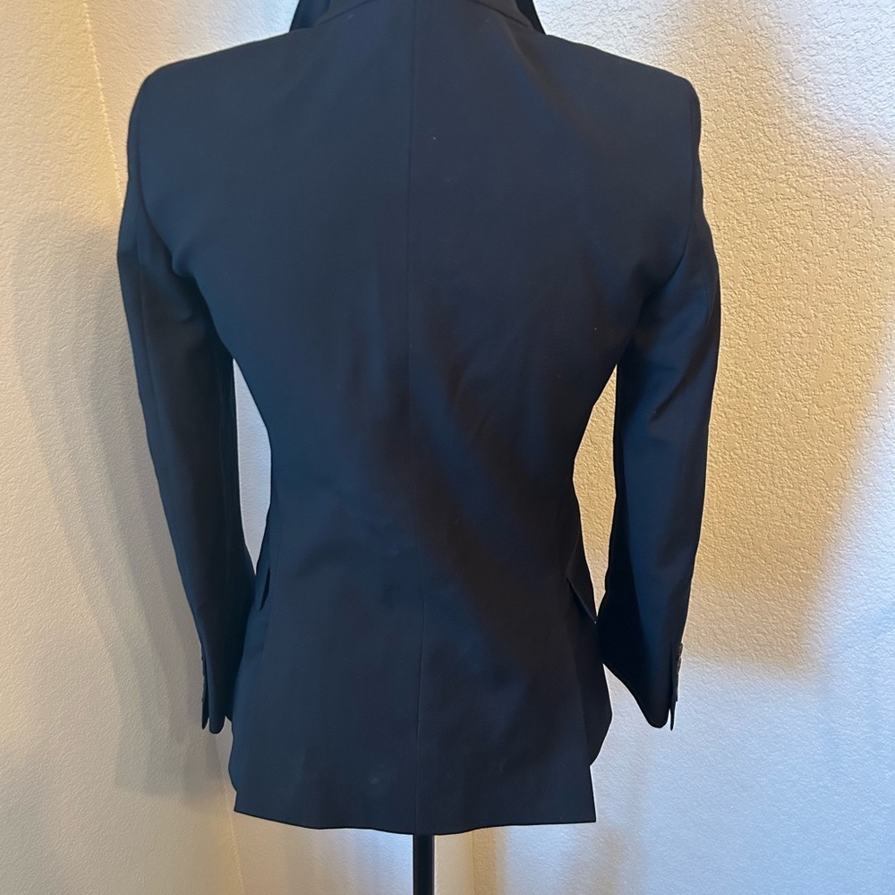 Gucci Black Blazer 36 used One time, without tags Original bought from Poshmark - Picture 9 of 9